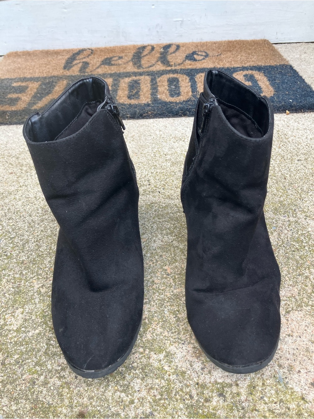 Black Women's Ankle Booties with Side Zipper